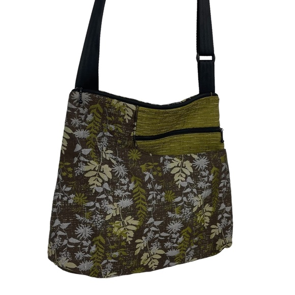 maruca Handbags - Maruca Design bag Boulder Colorado.  Green tapestry crossbody adjustable
